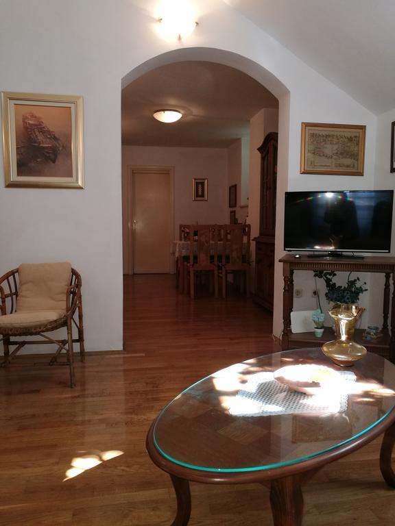 Apartments Kuca Mala Split Buitenkant foto