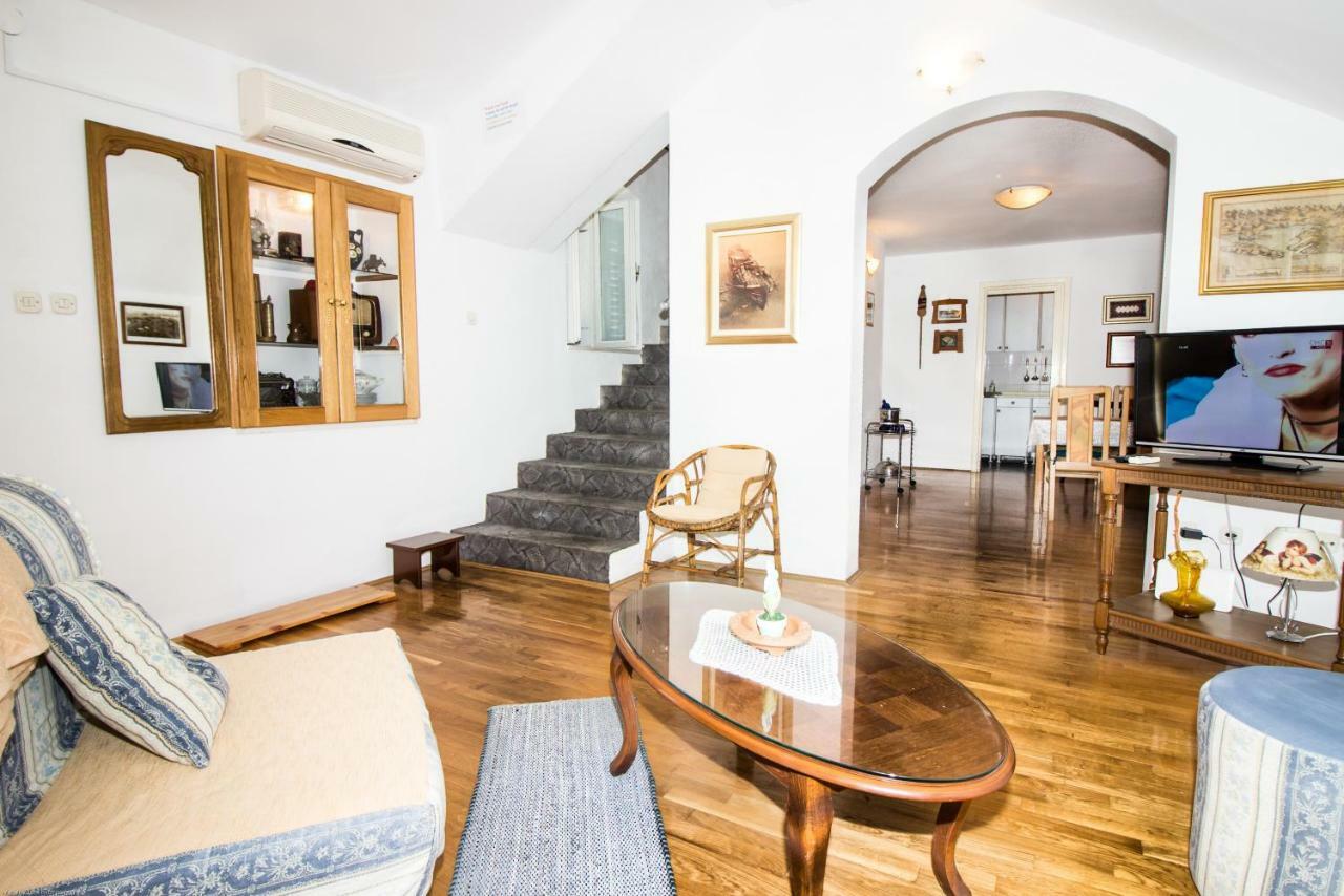 Apartments Kuca Mala Split Buitenkant foto