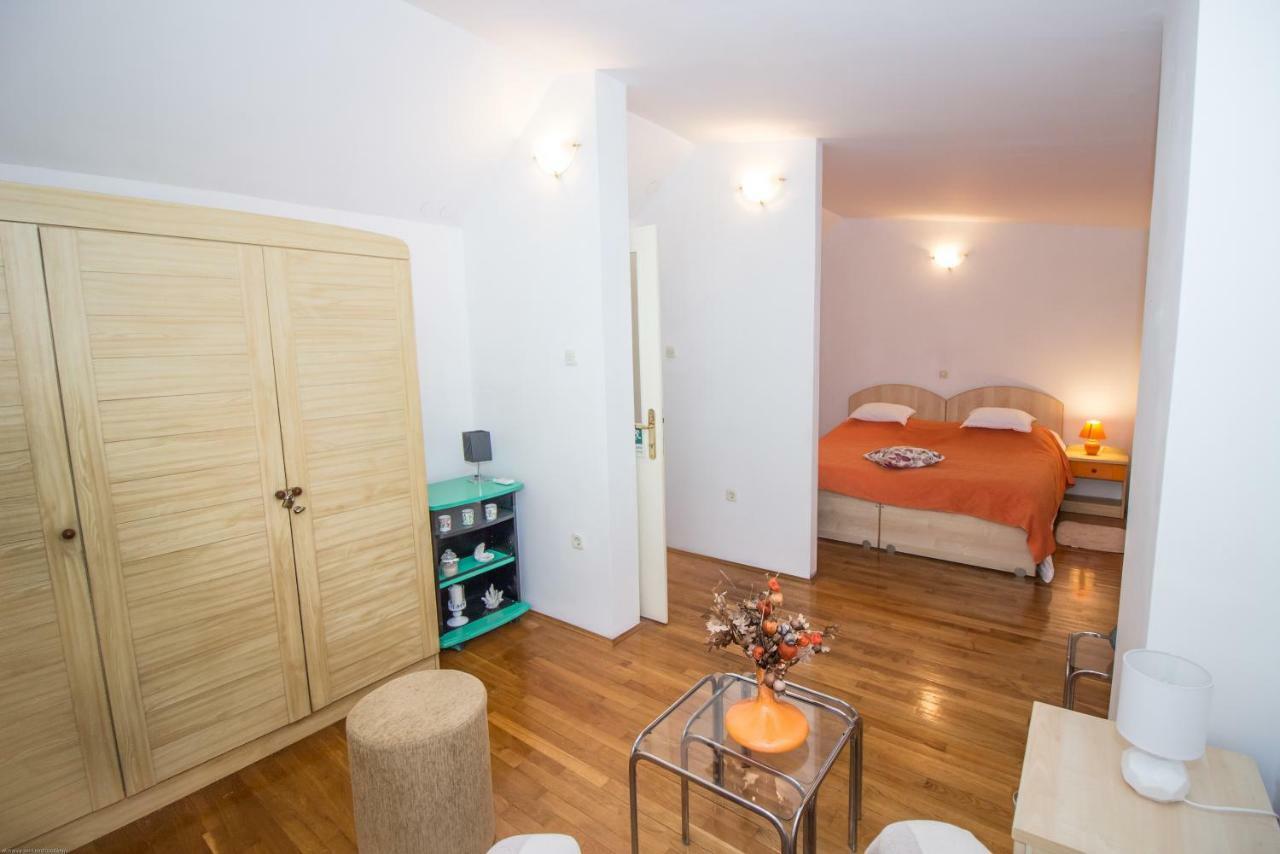 Apartments Kuca Mala Split Buitenkant foto